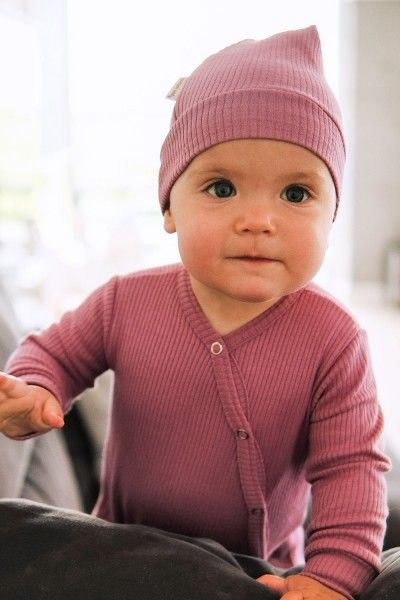 Różowe body niemowlęce z prążkowanej bawełny