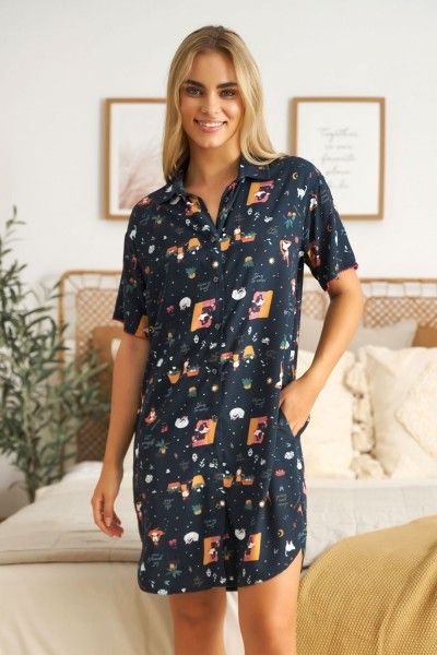 Nightshirt made of viscose with a collar