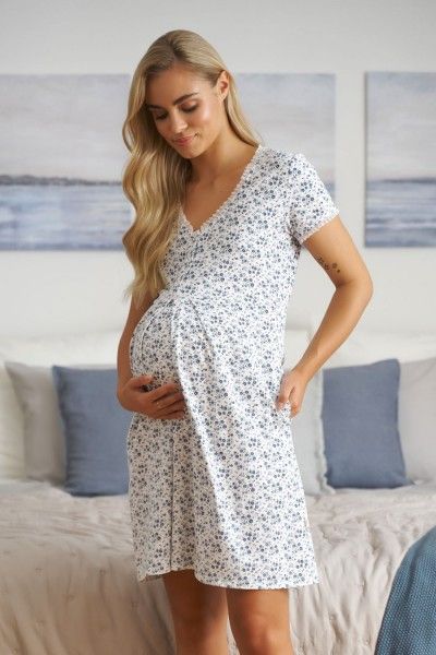 Maternity shirt with delicate flowers